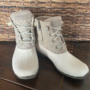 Nearly new Sperry Duck boots size 7 in ‘salt water’